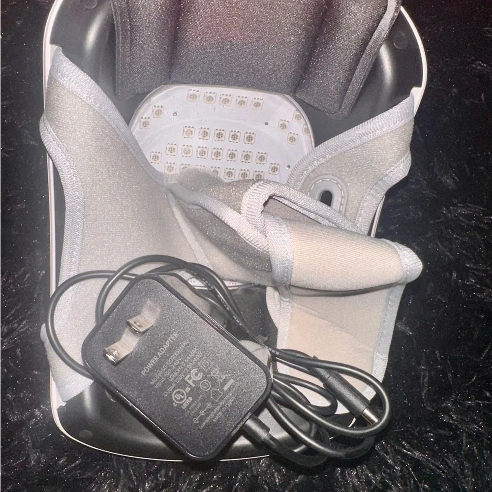 Advanced Black and Gray Wearable Joint Massager